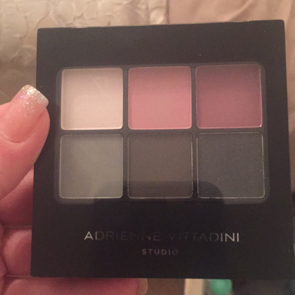 Adrienne vittadini eyeshadow palette